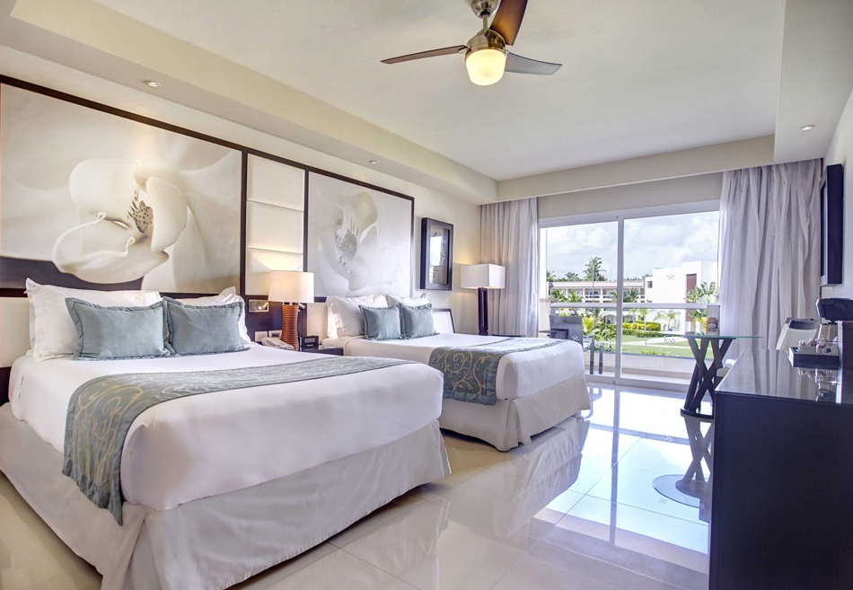 Royalton Punta Cana, An Autograph Collection All-Inclusive Resort and Casino 4