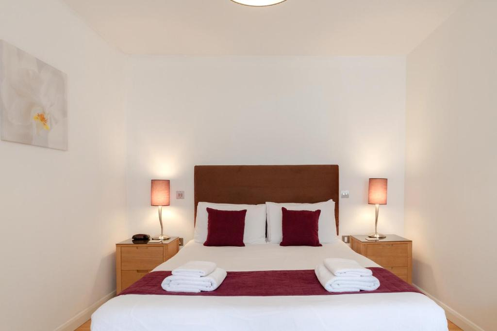 Roomspace - Groveland Court
